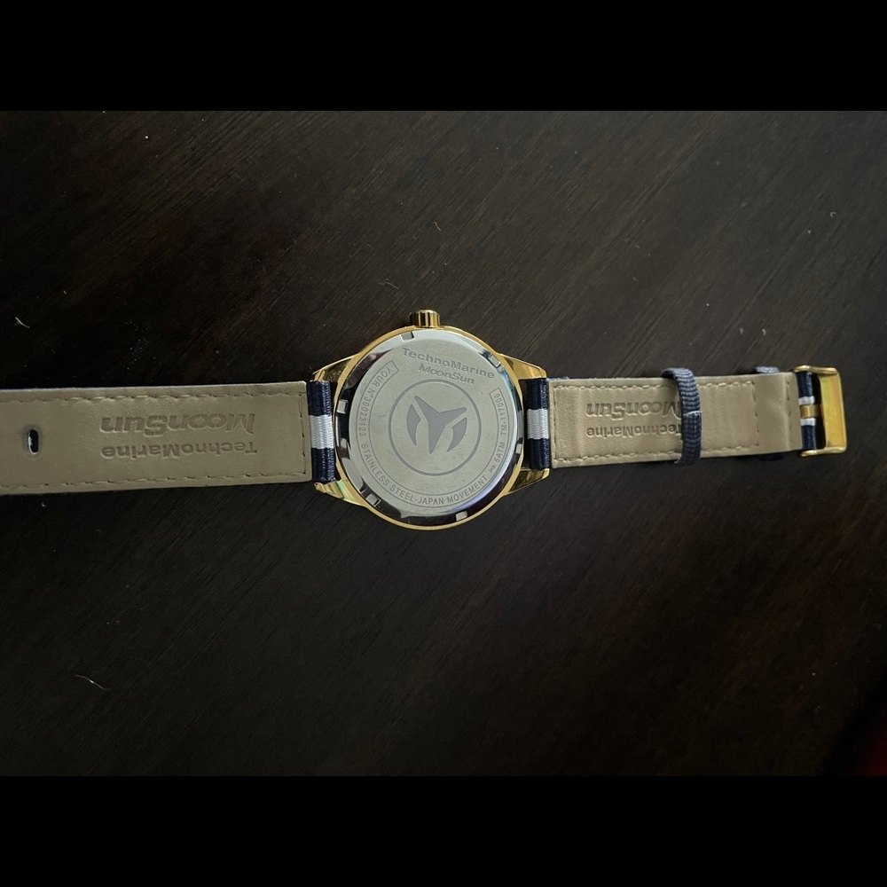 Watch - Picture 3 of 3